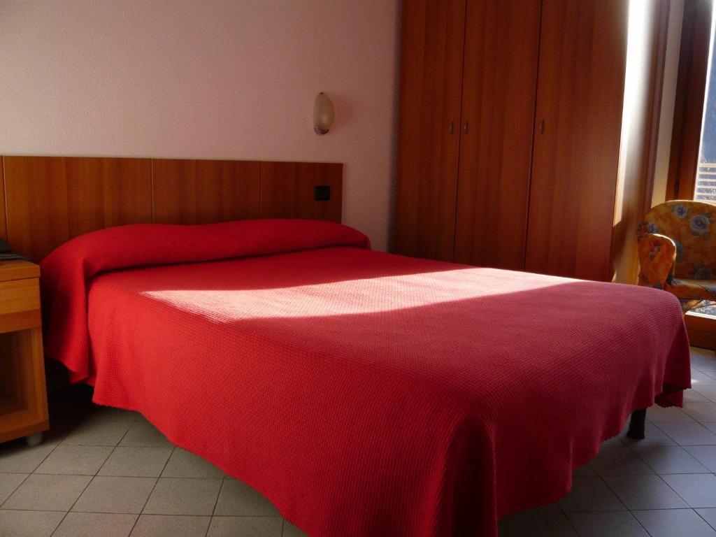 Hotel Rezia Sondalo Room photo